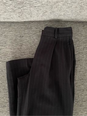 Aritzia Effortless Pants
